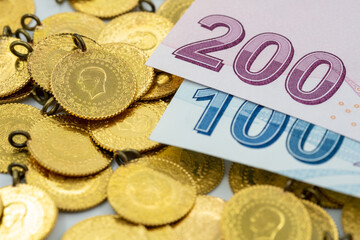 Quarter gold (Turkish gold) and Turkish money banknote