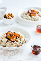 Oatmeal with baked plums