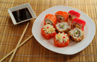  Japanese cuisine - California rolls
