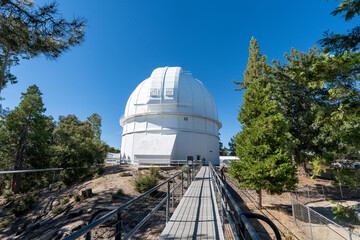Obraz premium ウィルソン山天文台 Mount Wilson Observatory