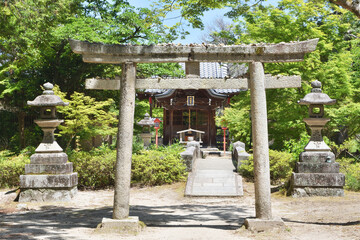 曼殊院弁天堂の鳥居
