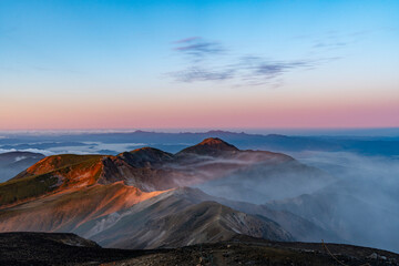 十勝岳の朝焼け