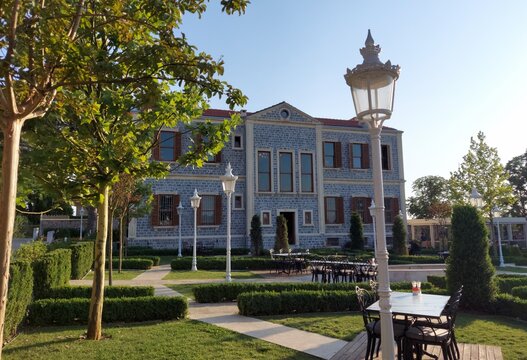 Historical Glavany Mansion Restored as Nevmek&acirc;n Kandilli in Istanbul