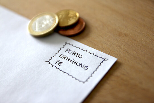 Porto Erh&ouml;hung Briefmarke