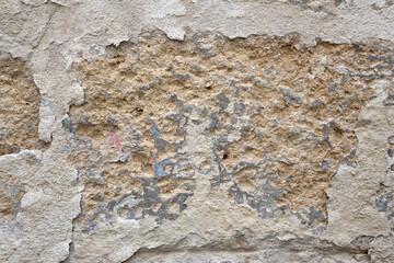 Mur ext&eacute;rieur en d&eacute;cr&eacute;pitude