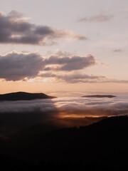 Obraz premium Amazing sunrise in the mountains