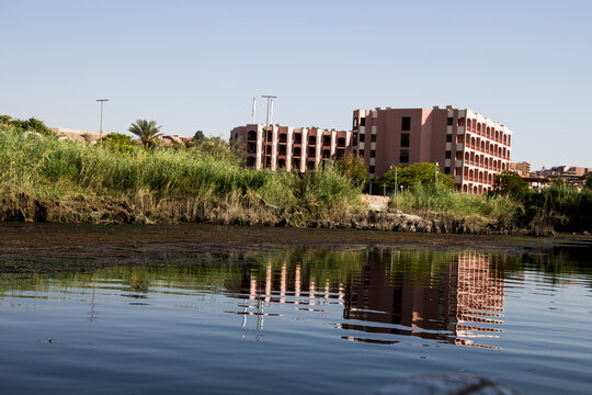 Rio Nilo, reflexos, Assu&atilde;o.