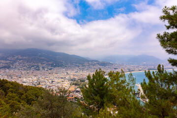 Obraz premium Panoramic view of Alanya coast. Landscape view of Mediterranean coast, Alanya, Turkey.