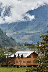 The stunning Oxapampa Valley is a breathtaking tapestry of rolling green hills, vibrant culture, and rich traditions. Nature and charm come together here to create a place that’s pure magic.