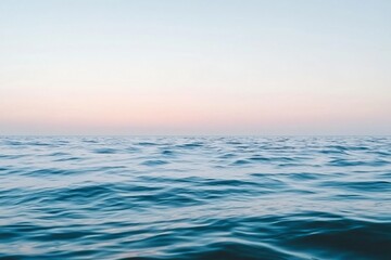 Obraz premium Serene Ocean Waves Under a Soft Twilight Sky