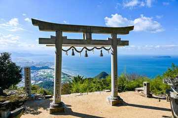 四国香川県の天空の鳥居