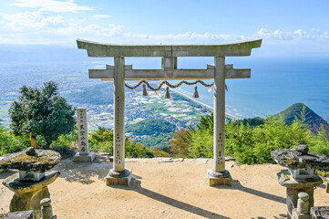 四国香川県の天空の鳥居