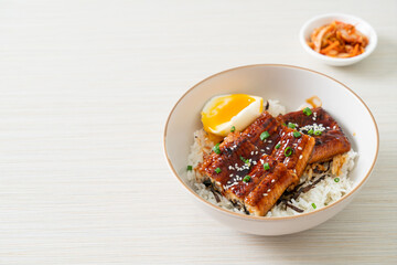 eel rice bowl or unagi rice bowl