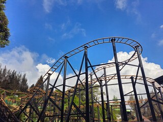 ferris wheel on a day