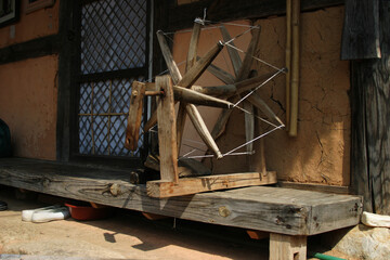 한국의 전통 가옥 초가집