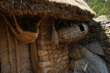 한국의 전통 가옥 초가집