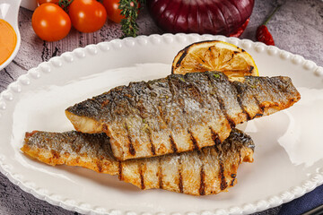 Grilled seabass fillet with lemon