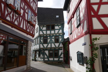 Bad Camberg Gasse in der Altstadt mit Fachwerkhäusern