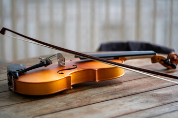 Music instrumnet viloin macro in a wooden table