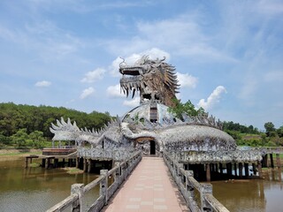 chinese dragon statue