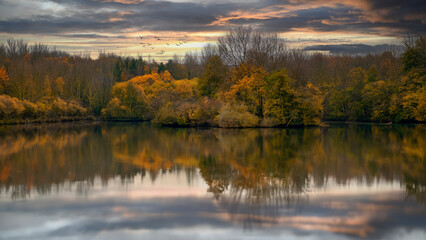 Fototapeta premium Trench Middle Pool