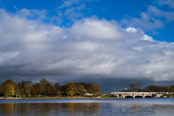 Fototapeta premium Wolkenwalze Binnenalster Hamburg