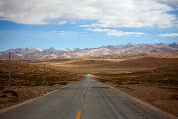The desolate Ngari region of Tibet and the Xinjiang-Tibet Highway