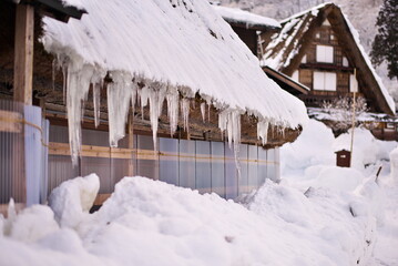 富山県南砺市相倉にある冬の相倉合掌造り集落