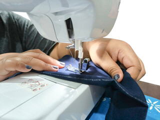 Sewing with an electric machine
