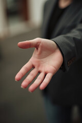 Obraz premium hand gesture openness inviting presenting item often used social situations