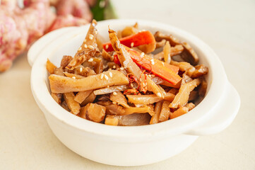 収獲した菊芋で作るキンピラ