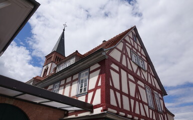 Fachwerkhaus und Kirche in Dieburg