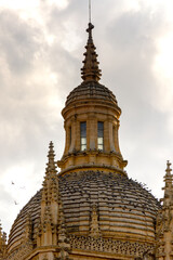 Naklejka premium Catedral de Nuestra Señora de la Asunción y San Frutos de Segovia en Castilla y León, España
