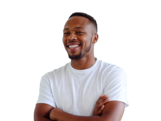 Pose confiante de um homem negro com os braços cruzados, em fundo transparente. Perfeito para projetos que buscam diversidade, empoderamento e profissionalismo