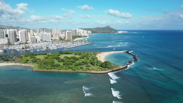 Magic Island at Ala Moana Beach Park in Honolulu on the island of Oahu, Hawaii. 