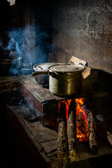 Traditional Colombian country cooking: Campfire Cooking