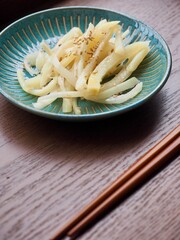 한국음식 도라지 무침, 반찬