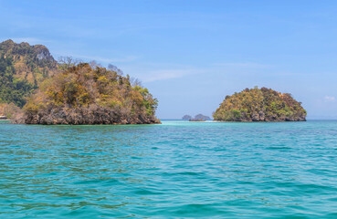 Tub island or Koh Tap or Koh Thap the beautiful divided sea and crystal clear water is one of the most popular offshore islands around Krabi