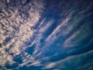 Obraz premium 뉴질랜드 밤하늘의 풍경과 별 사진입니다. 