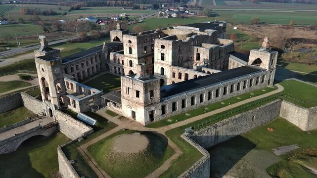 Krzyżtop&oacute;r Castle in Ujazd, Poland.
