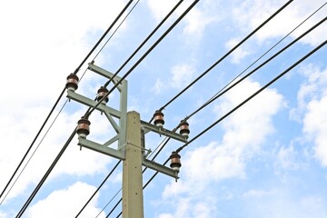 High voltage three phase overhead power lines