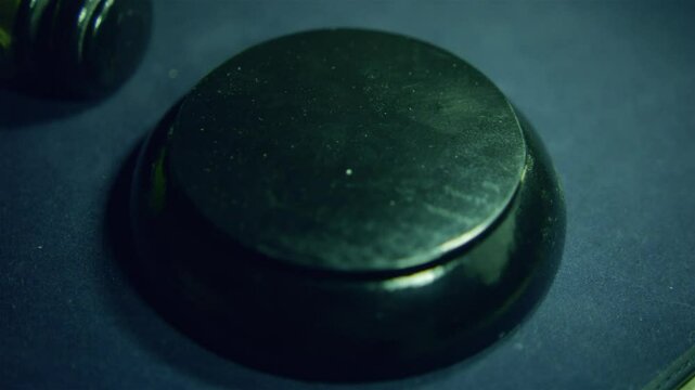End of Auction - Hammer Strike