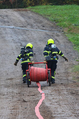 Bin&ocirc;me d'alimentation 