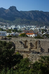 Obraz premium City on the seashore with mountains 2