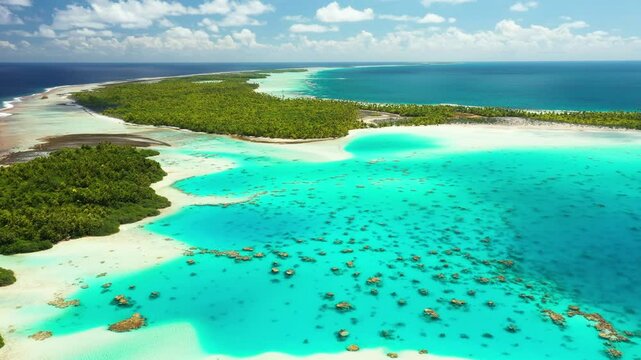 Les &icirc;les &eacute;loign&eacute;es et d&eacute;sertes de l'atoll