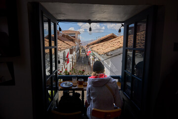 Strolling through the vibrant streets of San Blas .This historic neighborhood in Cusco is alive with art, culture, and stunning views! From artisan shops to charming balconies.