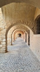 Cour de la forteresse de Salses