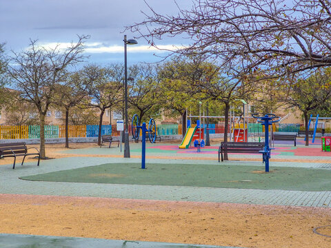 Vega Baja del Segura - Torrevieja - Parque y parque infantil.
