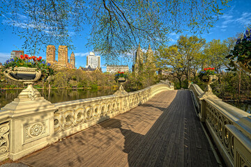 Naklejka premium Bow bridge in spring