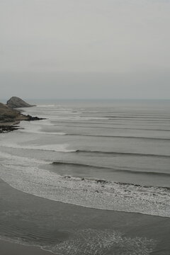 view on longest left wave in the world in Chicama Peru